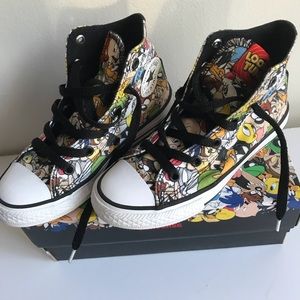 Looney Tunes Kids converse size 13